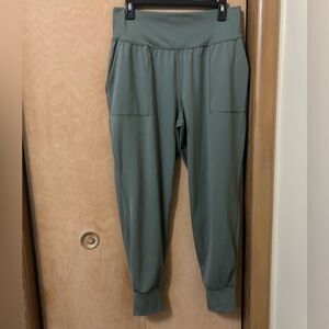 GAP Fit Eclipse Jogger Pants
